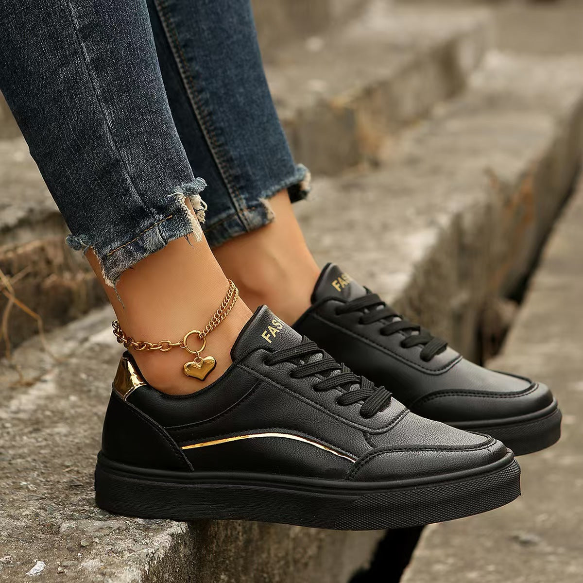 Vegan Leather Fashion Round Toe Flat Sneakers